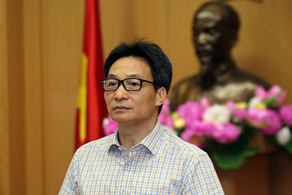 'Bao đê cho chặt', ngăn chặn bên ngoài, nới lỏng bên trong