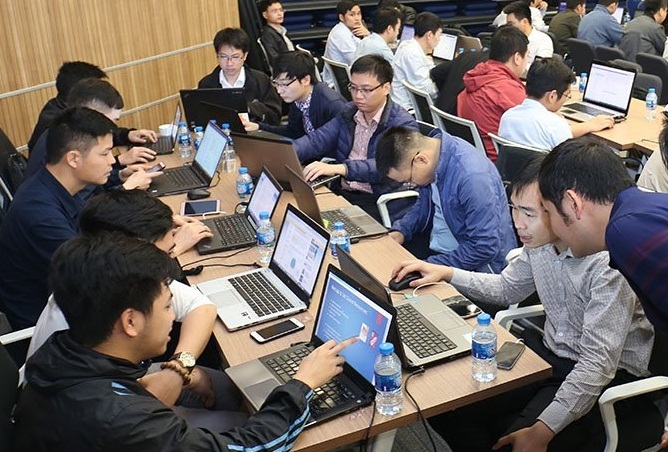 “Đào tạo và phát triển nguồn nhân lực an toàn, an ninh mạng  giai đoạn 2021–2025”