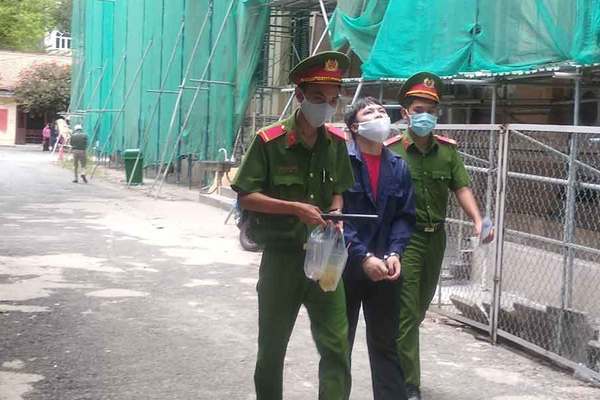 Dụ bé gái xem phim sex, thanh niên lãnh 14 năm tù