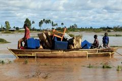 Kenya and Uganda hit by deadly flooding