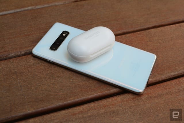Smartphone sắp có thể sạc pin cho tai nghe, đồng hồ thông minh qua NFC