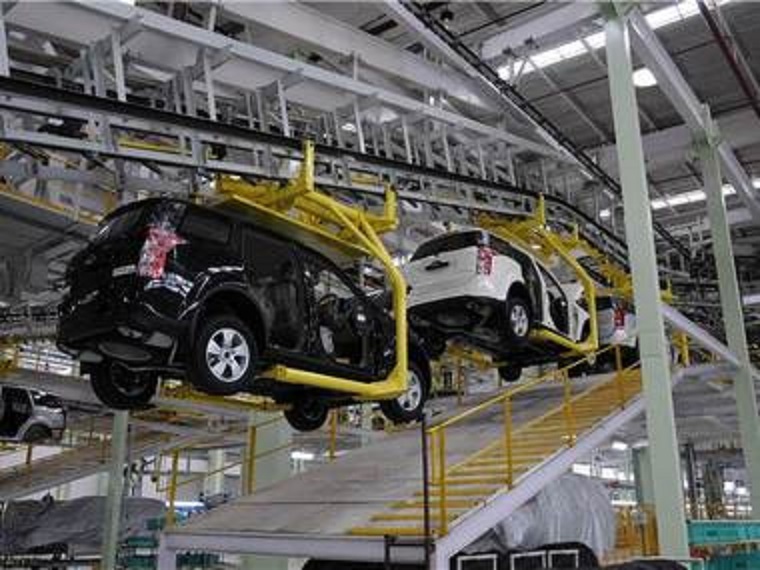 Các hãng xe thế giới kỳ vọng đà giảm doanh số bán xe sắp kết thúc