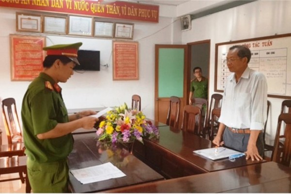 'Bút phê' hơn 200 hồ sơ đất sai, cựu trưởng phòng bị cấm rời nơi cư trú