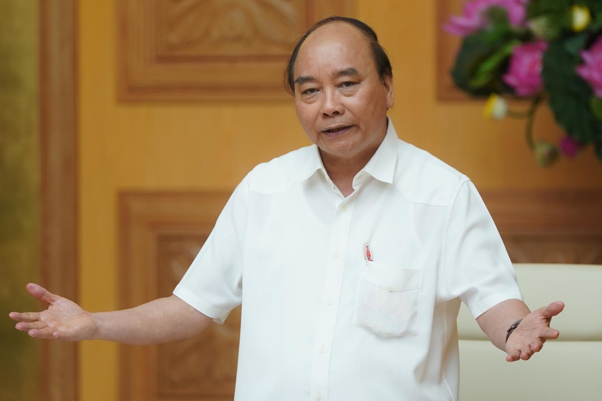 Thủ tướng: Nhiều cuộc điện thoại kêu khổ vì thủ tục nhiêu khê với tiền hỗ trợ
