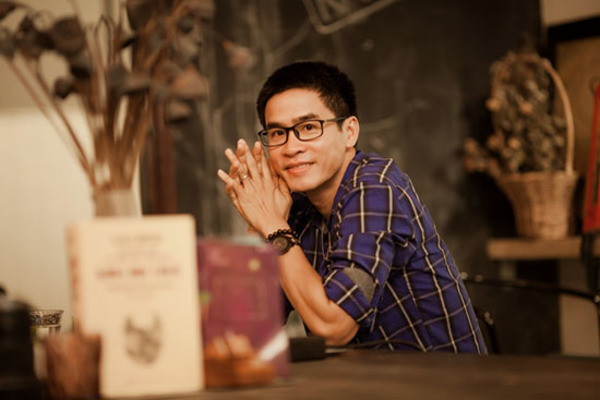 'Nhà thơ best-seller' Nguyễn Phong Việt: 'Bạn đọc đau 1, tôi đau 10'