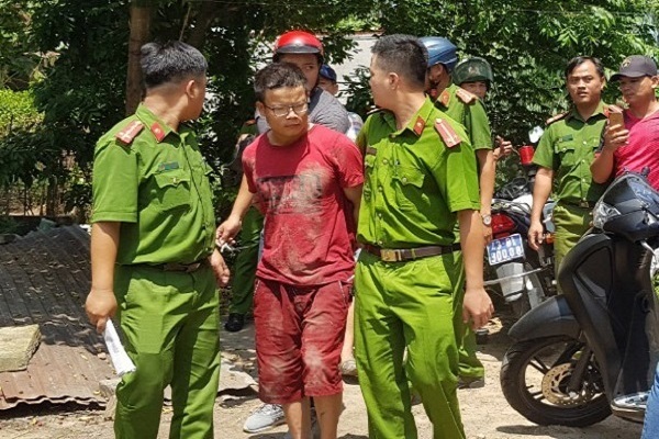 Cứu cô gái đang bán dâm, người phụ nữ bị đâm gục tại chỗ