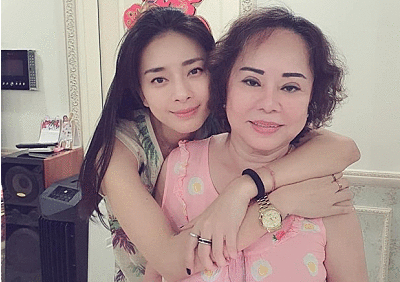 Sao Việt viết lời yêu thương, khoe khoảnh khắc ngọt ngào bên mẹ