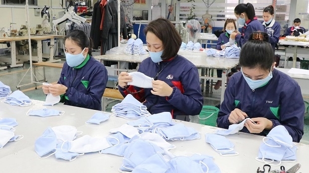 Door opens for Vietnam's export of face masks