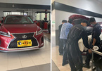 Khách Sài Gòn bức xúc mua Lexus RX 350L giá 4 tỷ bị báo lỗi