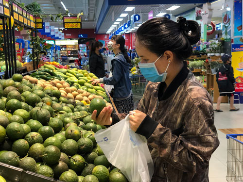 VN Trade Ministry considers selling farm produce online to China