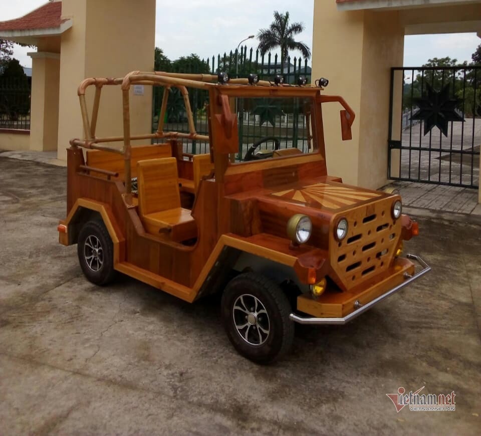 Jeep gỗ: Jeep gỗ là sản phẩm nổi bật của nghệ thuật chế tác gỗ Việt Nam. Với sự kết hợp giữa chất liệu tự nhiên và sự tinh tế trong thiết kế, Jeep gỗ trở thành một sản phẩm độc đáo và thu hút ánh nhìn. Xem hình ảnh Jeep gỗ để tận hưởng sự độc đáo của sản phẩm này.