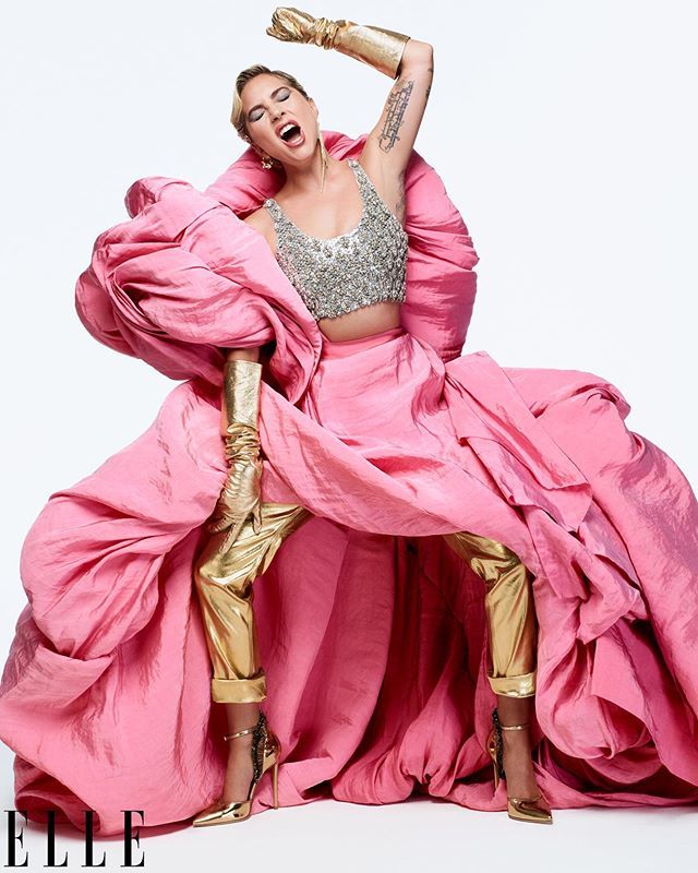 Lady Gaga - biểu tượng 'tắc kè hoa' của ngành thời trang