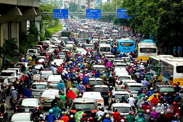 'Mua bảo hiểm xe máy như đóng hụi chết' - 1