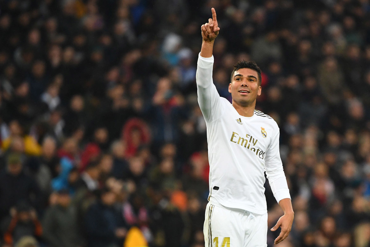 Casemiro từ chối MU, gia hạn với Real Madrid