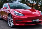 Ăn trộm Tesla Model 3, tên trộm bị nhốt cứng trong xe bởi thẻ khóa phụ