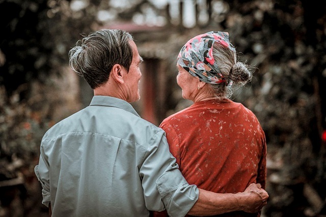 Câu chuyện tình yêu 60 năm bình dị khiến dân mạng trầm trồ, ngưỡng mộ