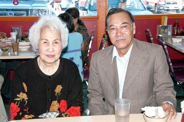 Con trai NS Trần Quang Lộc: Ung thư di căn khiến bố tôi sụp mắt, khó thở