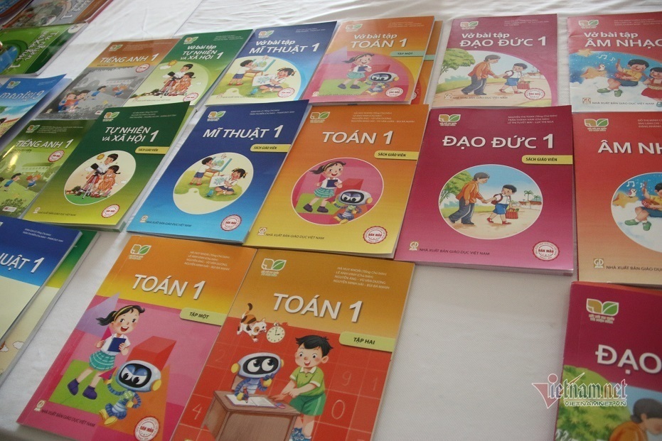 Các tỉnh, thành lựa chọn sách giáo khoa lớp 1 nào cho năm học tới?