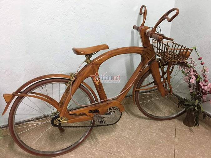 Sành điệu với xe đạp gỗ giá 10 triệu của thợ mộc Thái Nguyên