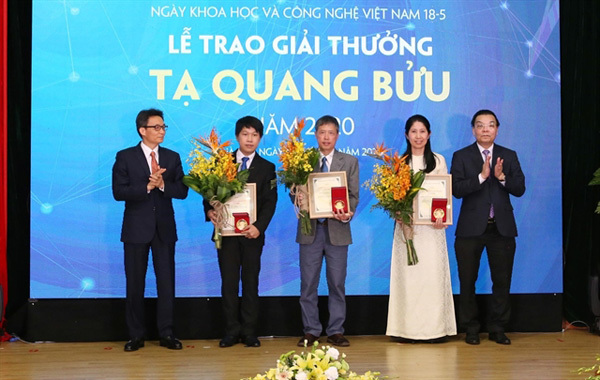 Three scientists honoured with Ta Quang Buu Awards