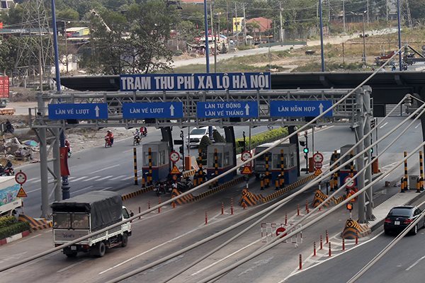 BOT toll fee hike to increase costs for VN logistics firms