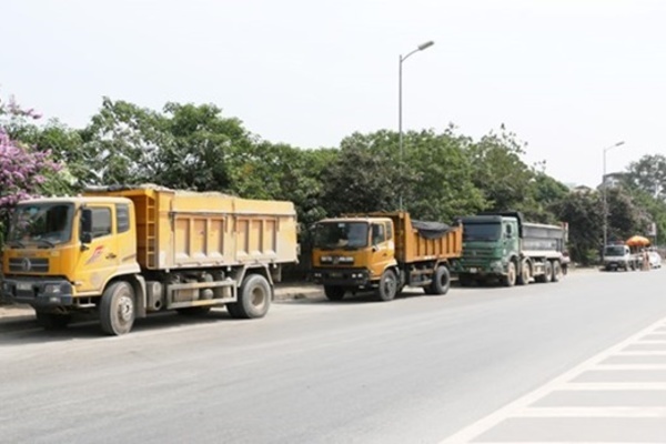 Dàn cán bộ Hà Nội bị truy tố trong vụ bảo kê logo ‘xe vua’