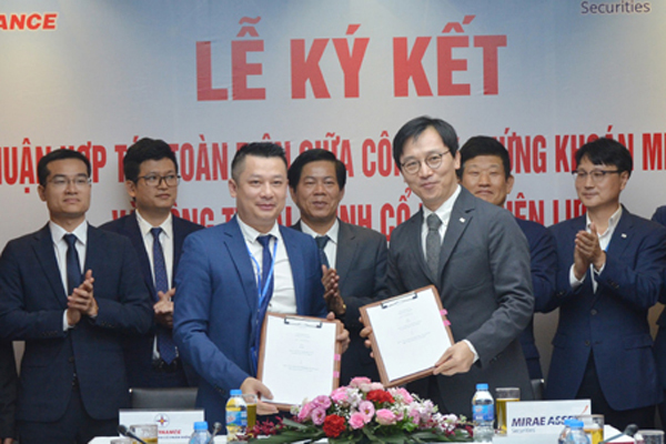 EVN Finance và Mirae Asset ký thỏa thuận hợp tác chung