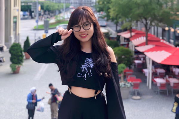 Huyền Trang 'Mto', 27 tuổi đi 27 nước, sáng lập lớp học 'Viết chữa lành'