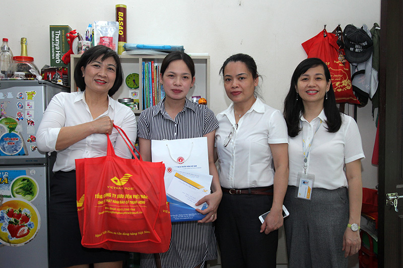 Người lao động cảm ơn sự hỗ trợ của công đoàn trong Tháng công nhân