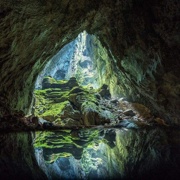 Tours of world's largest cave Son Doong resume