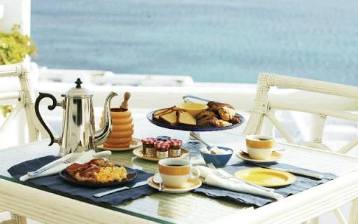 Lý do các khách sạn thường phục vụ bữa sáng miễn phí cho khách