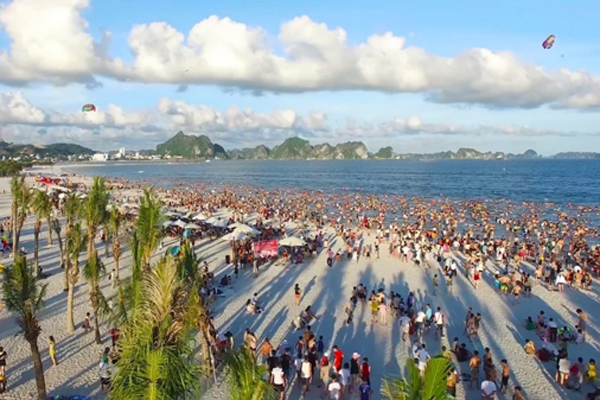 Ngàn lý do để check-in Hạ Long trong hè này