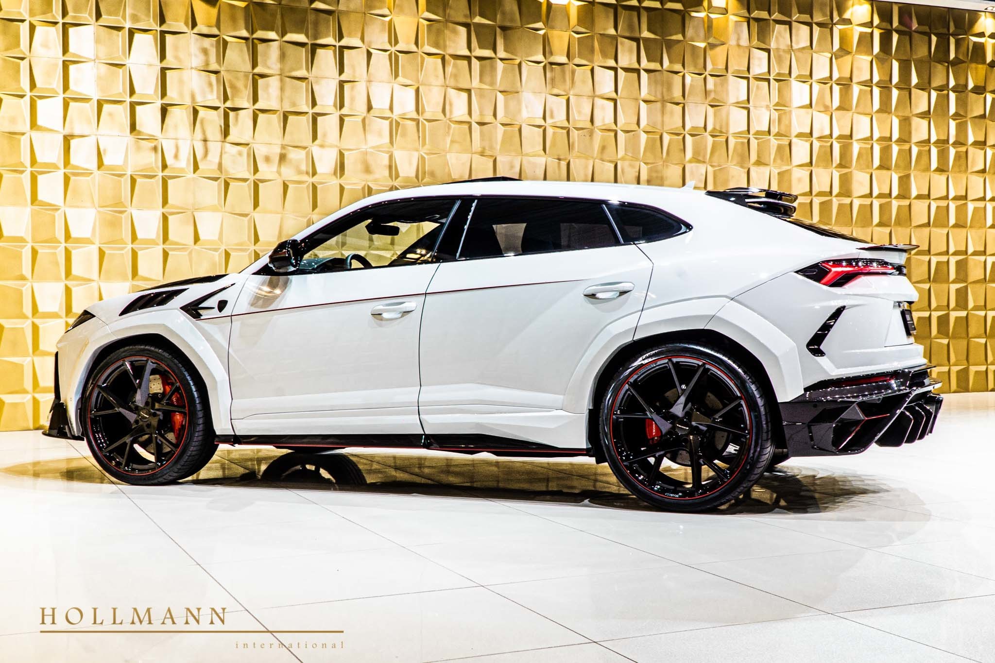 Lamborghini Urus độ Mansory hàng hiếm rao giá hơn  USD