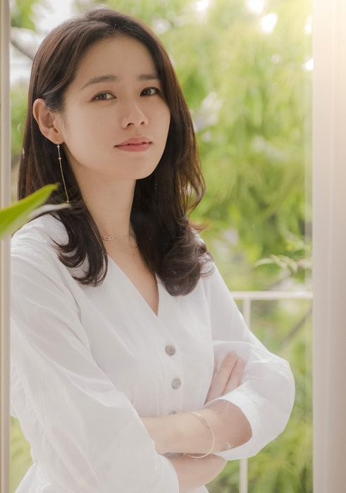 Son Ye Jin 'Hạ cánh nơi anh' được bầu là 'Mỹ nhân đẹp nhất 2020'