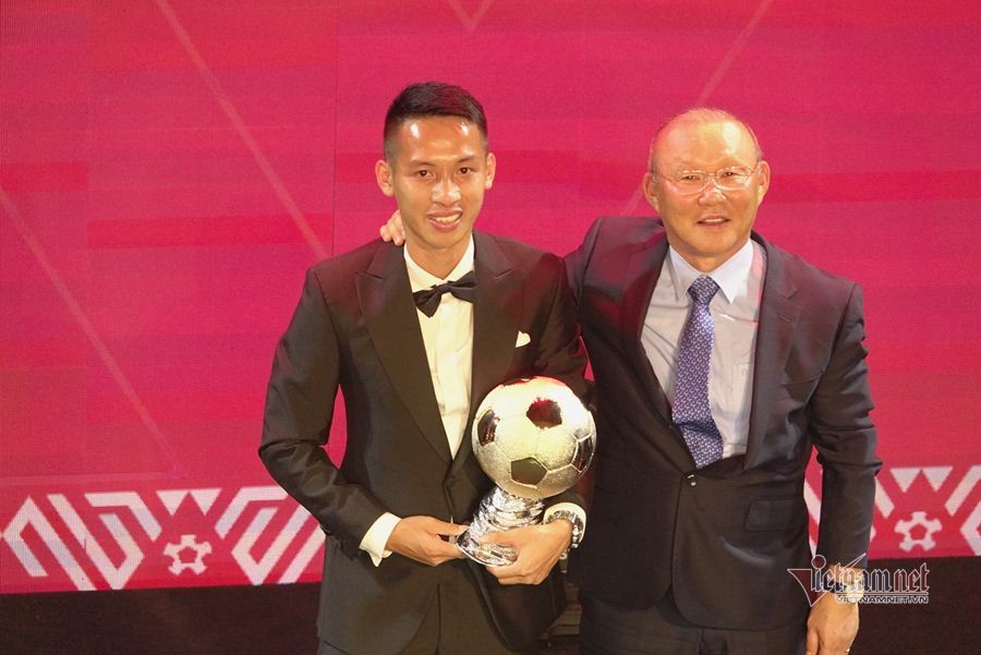 Những dấu ấn giúp Đỗ Hùng Dũng giành QBV 2019