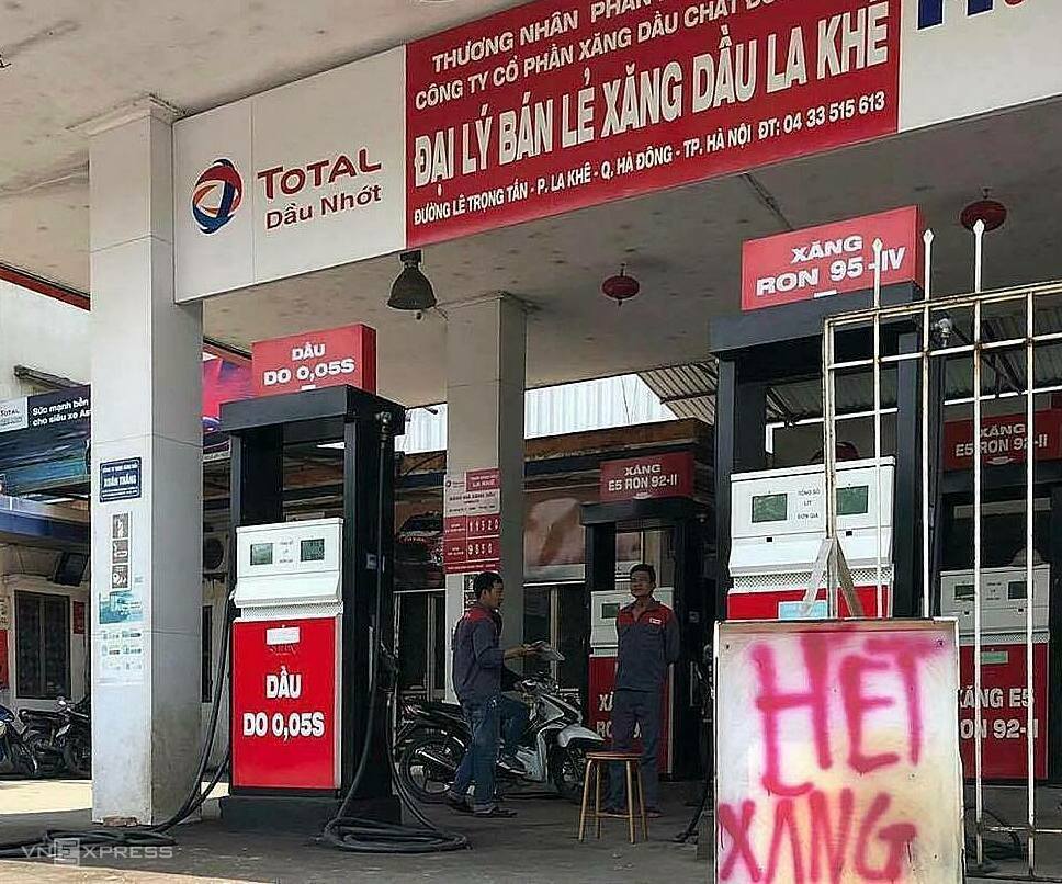 Tình huống đáng ngờ, có tiền không mua nổi xăng dầu chạy máy