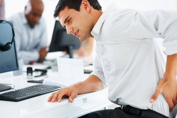 Độ tuổi mắc bệnh trĩ ngày càng trẻ hóa