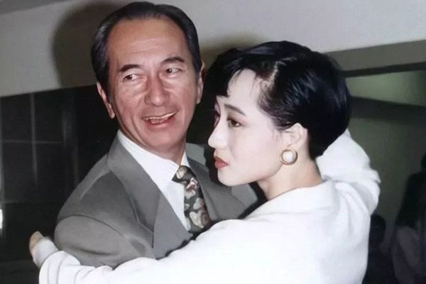 Mối tình đầy giai thoại của vợ Lý Liên Kiệt và trùm sòng bạc Macau