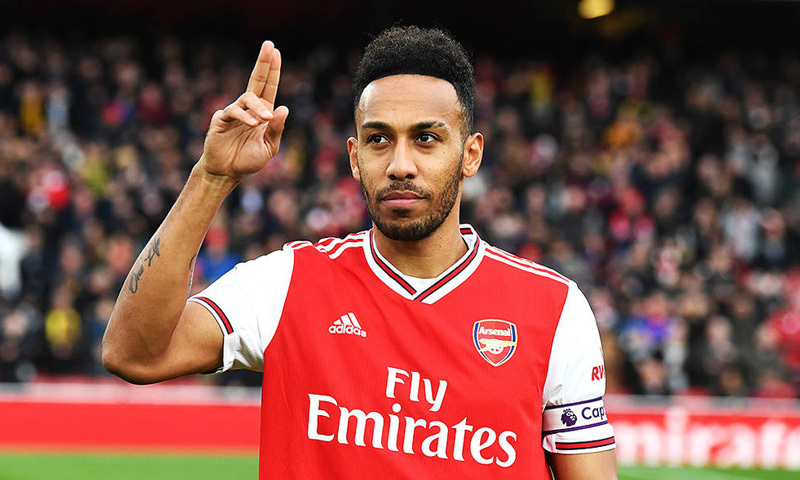 Arsenal tung chiêu giữ 'sát thủ' Aubameyang'