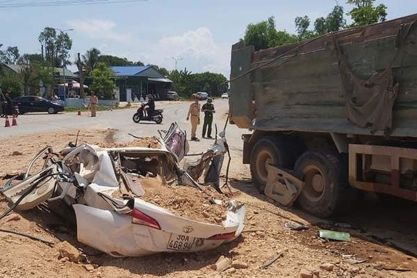 Phó Thủ tướng gửi lời chia buồn gia đình nạn nhân vụ xe tải đè xế hộp ở Thanh Hoá