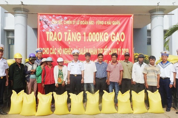 Lữ đoàn 682 chung tay “vì người nghèo - không để ai bị bỏ lại phía sau”