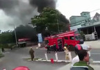 Cháy xe bồn sau tiếng nổ, tài xế tử vong, vợ chồng chủ cây xăng bỏng nặng