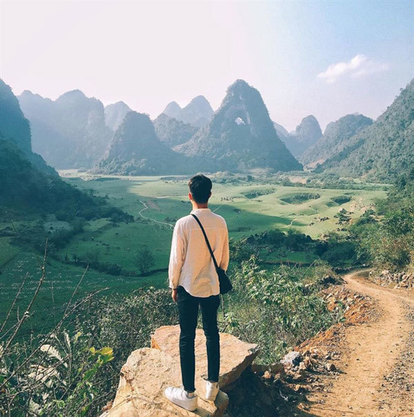 Looking an angel in the eye in Cao Bang