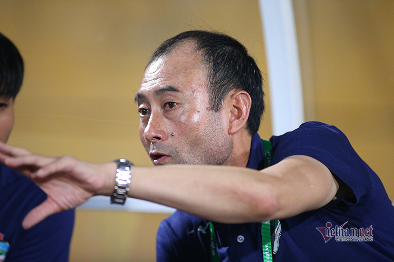 HAGL vs Nam Định: Ghế HLV Lee Tae Hoon lung lay