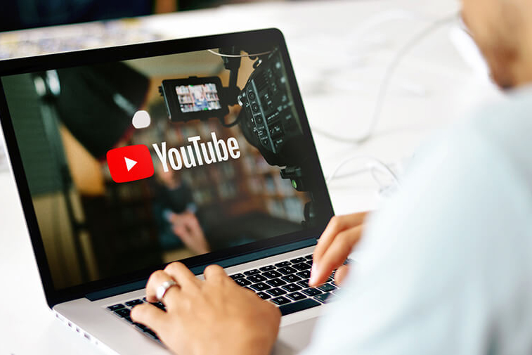 Cách loại bỏ hộp thoại 'Video đã tạm dừng. Tiếp tục xem?' của YouTube