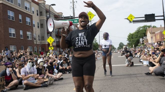 George Floyd: Minneapolis council pledges to dismantle police department