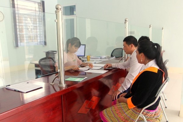 BHXH huyện Tam Đường: “Bám bản, bám dân”