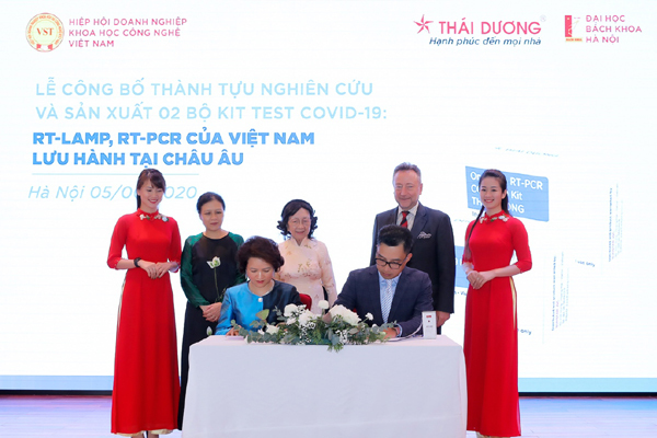 Việt Nam công bố thêm hai bộ kit chẩn đoán Covid-19 đạt chuẩn quốc tế