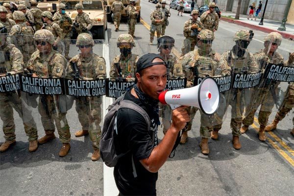 Điều lạ lẫm trong các cuộc biểu tình đang làm náo loạn nước Mỹ