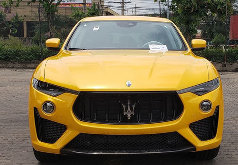 Khám phá siêu xe Maserati Levante Trofeo vừa cập cảng Việt Nam